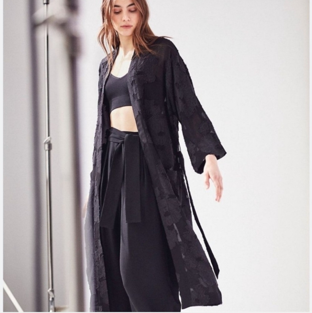 Aritzia Durante Robe